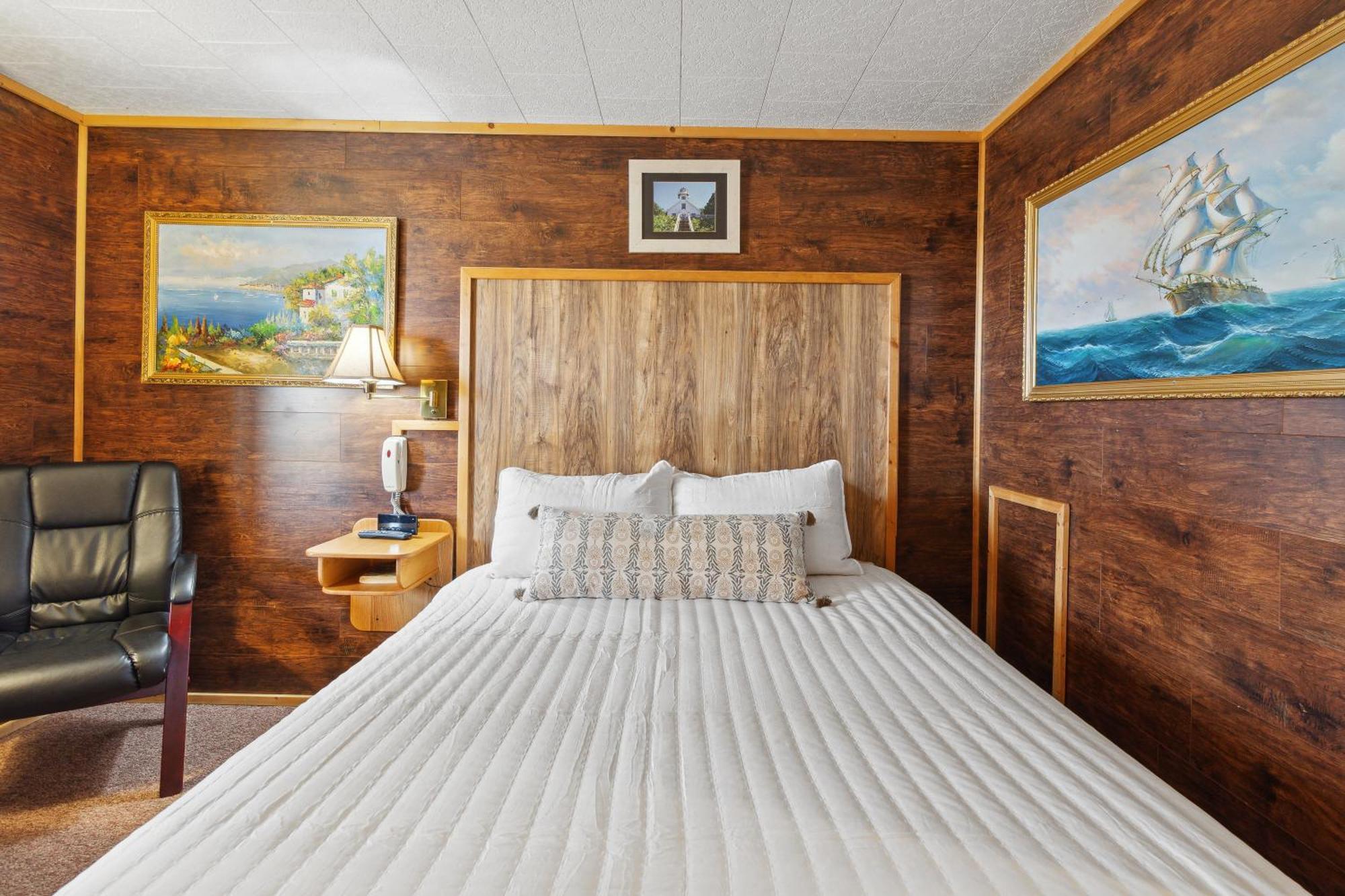 Vindel Motel Mackinaw City Exterior photo