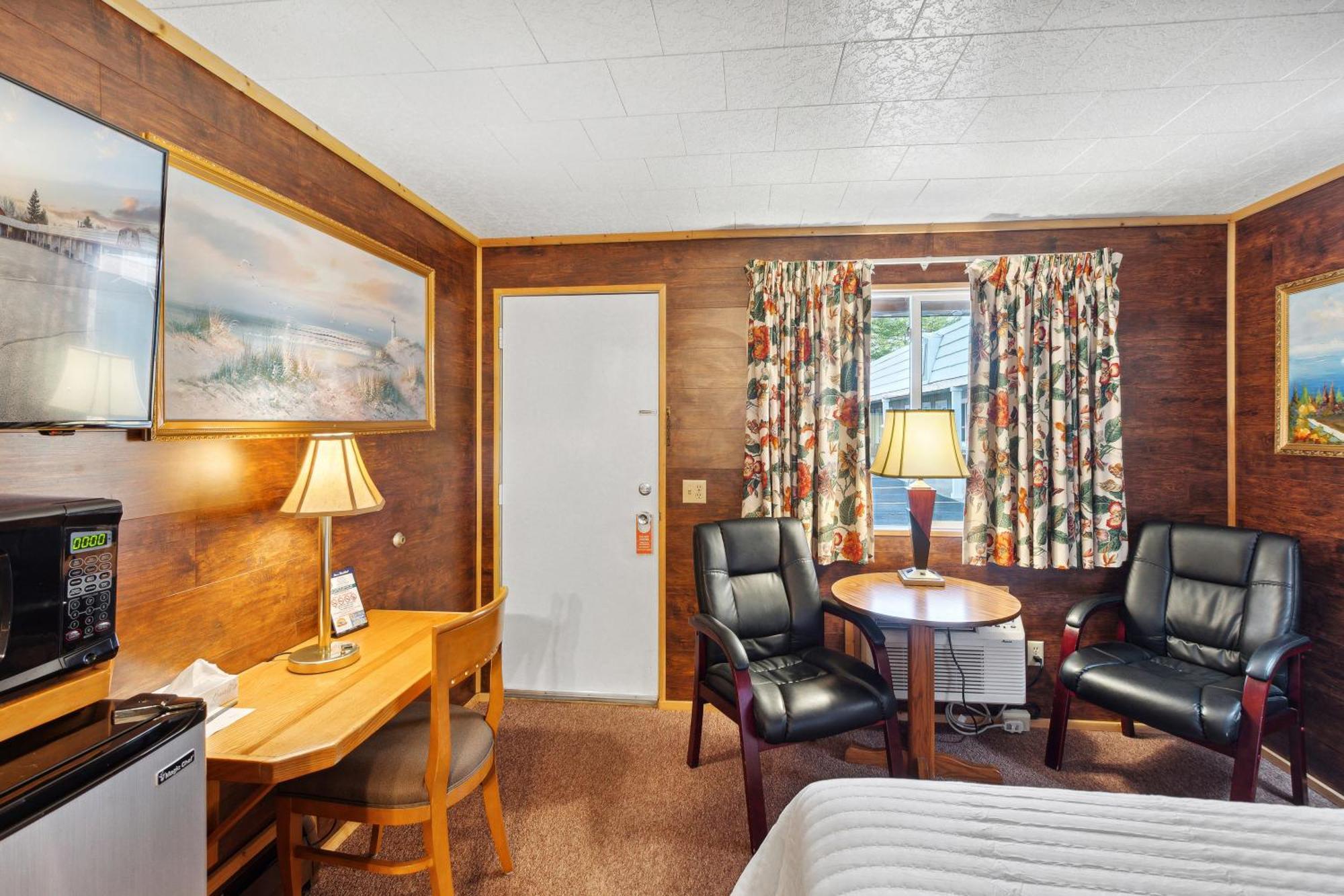 Vindel Motel Mackinaw City Exterior photo