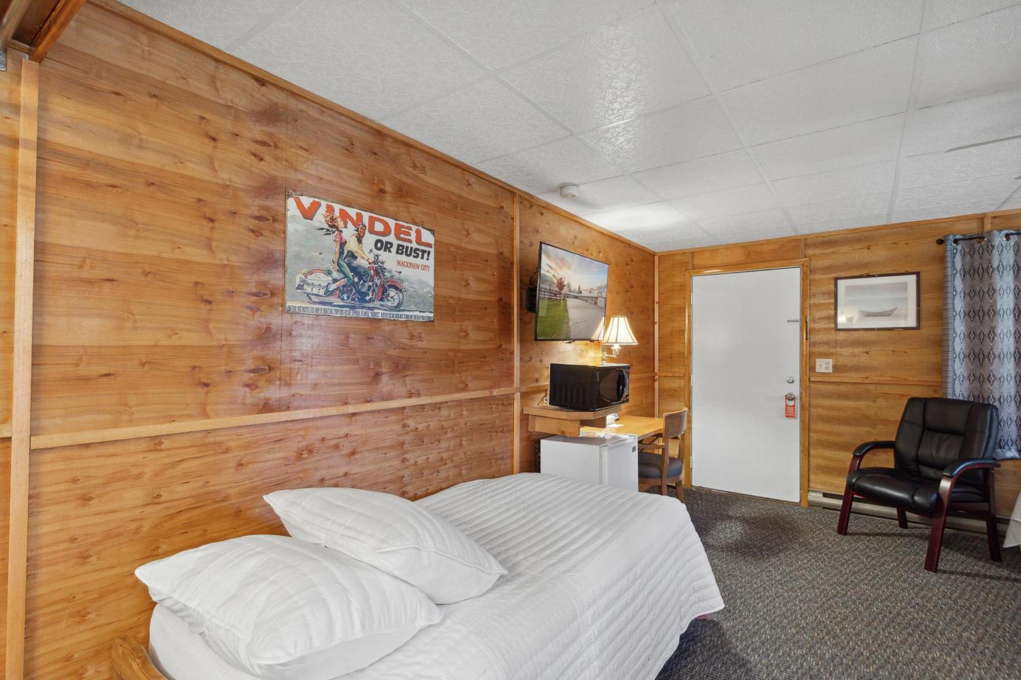 Vindel Motel Mackinaw City Exterior photo