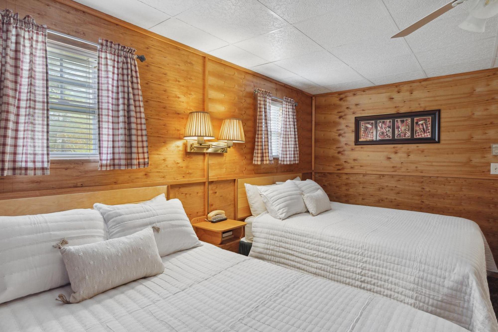 Vindel Motel Mackinaw City Exterior photo