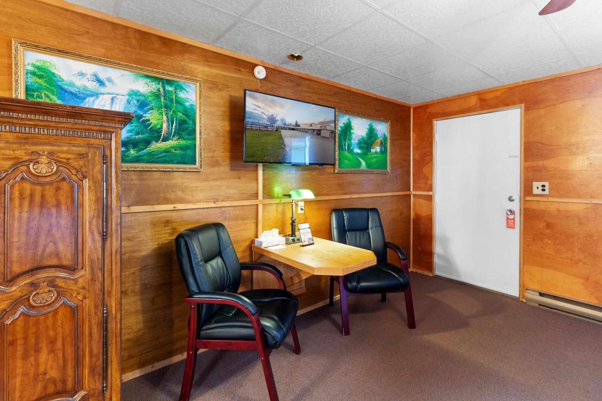 Vindel Motel Mackinaw City Exterior photo
