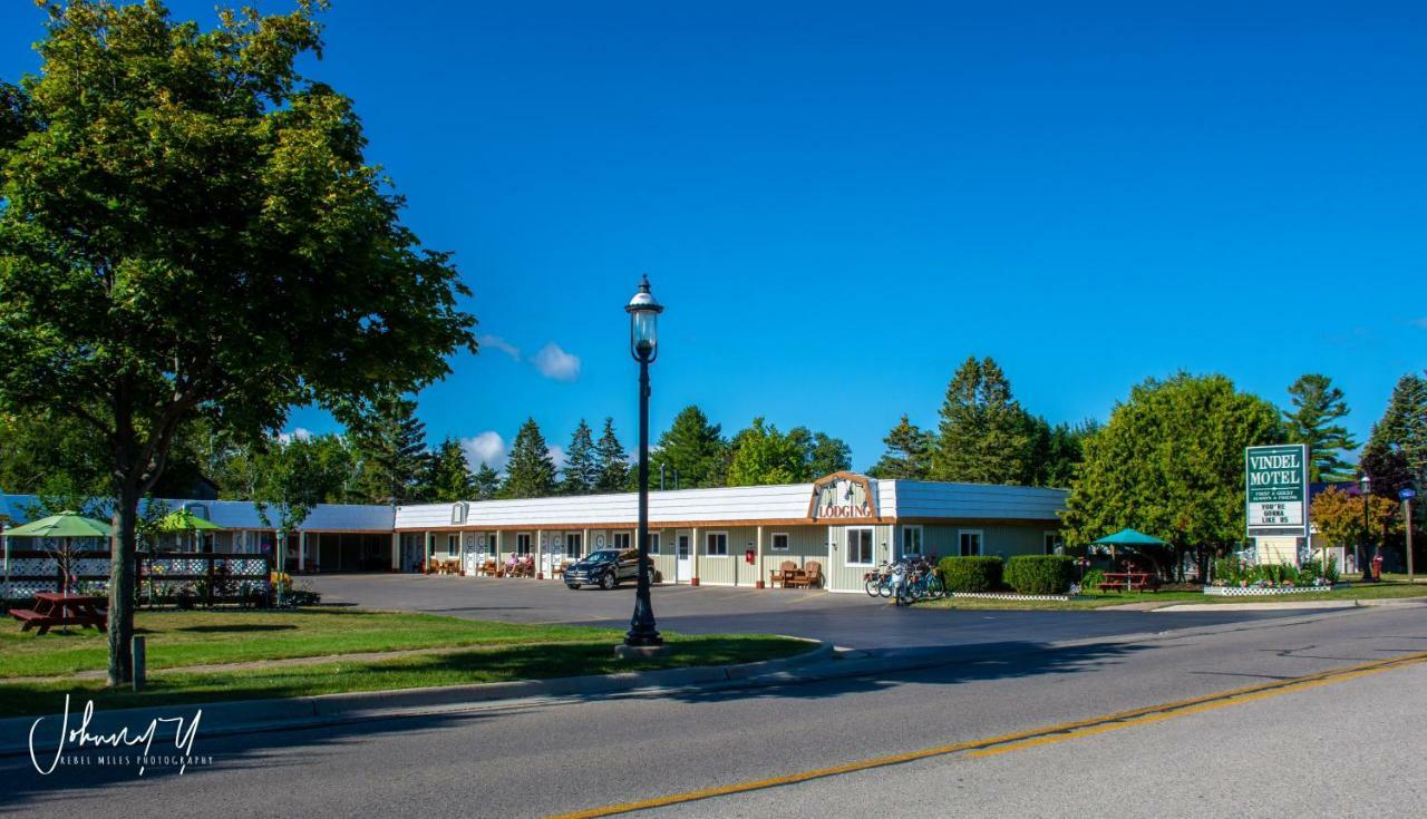 Vindel Motel Mackinaw City Exterior photo